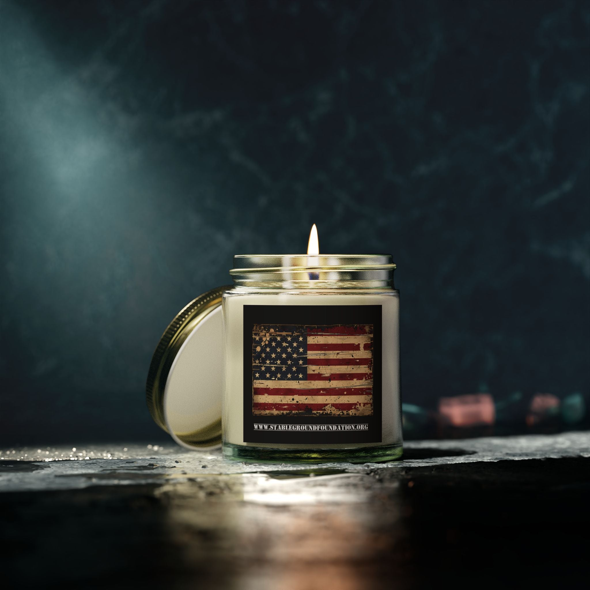 Vintage American Flag Candle – Patriotic Home Décor Supporting Veterans