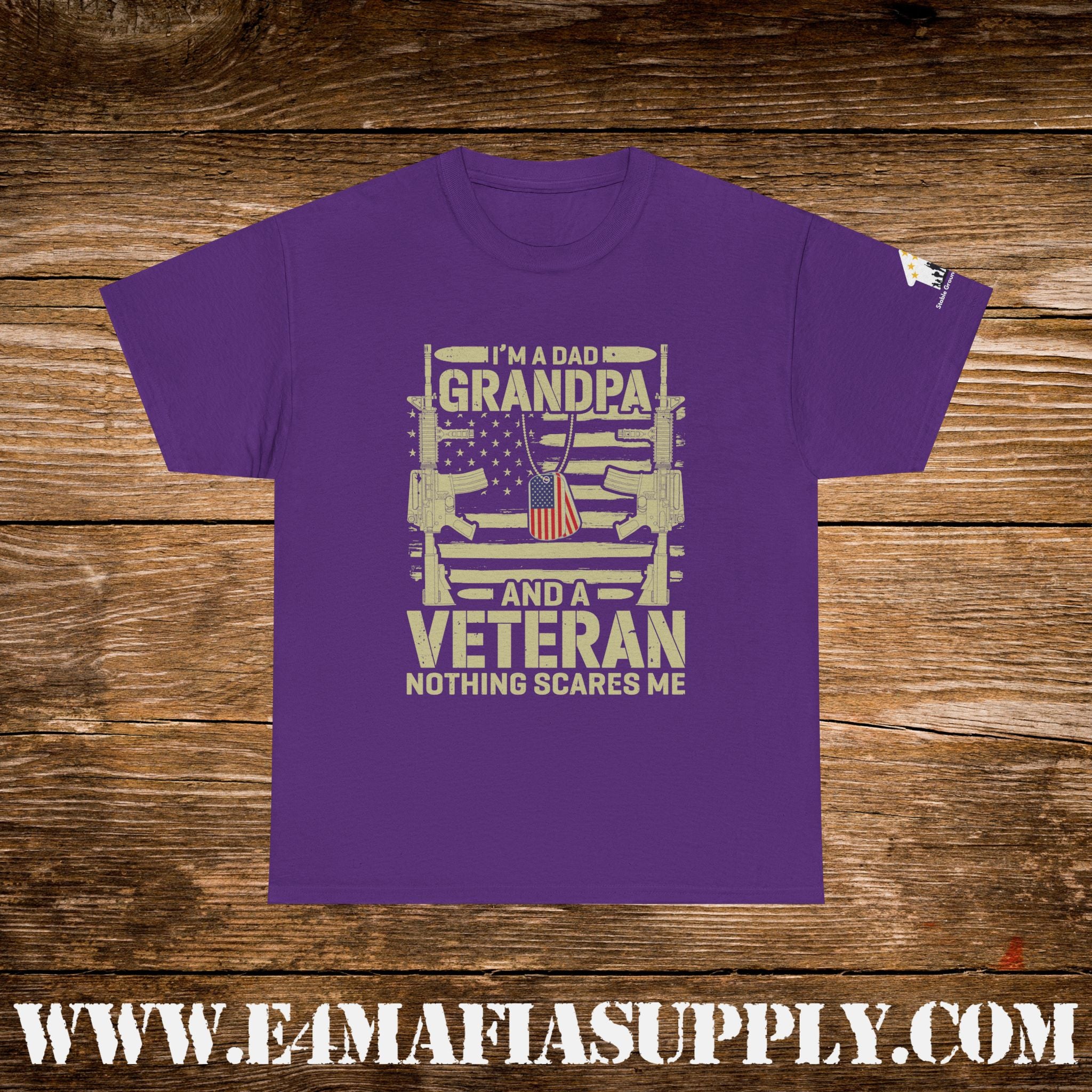 “I’m a Dad, Grandpa & a Veteran — Nothing Scares Me” – Funny Patriotic Veteran T-Shirt